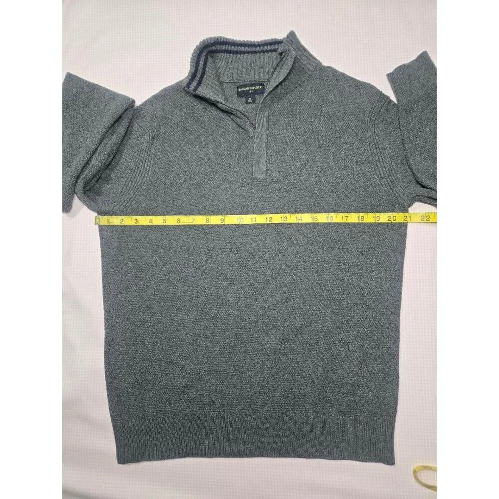 Banana Republic Charcoal Gray Textured Quarter Zip Pullover Sweater Size M